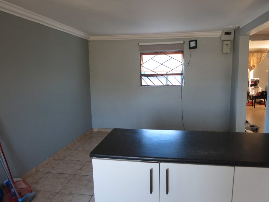 To Let 3 Bedroom Property for Rent in Kleinvlei Western Cape